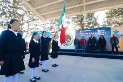 Roberto Cabrera entrega techumbre en primaria Emiliano Zapata y reafirma compromiso con la educación en San Juan del Río