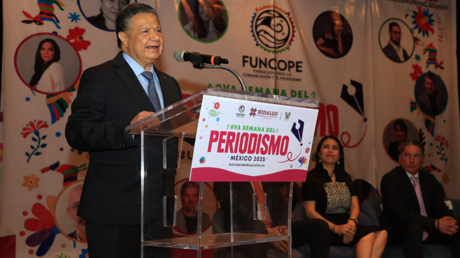 Julio Menchaca reafirma compromiso con la libertad de expresión en la 8va Semana del Periodismo