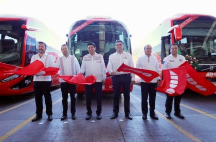 Gobernador de Oaxaca presenta 225 nuevos autobuses de ADO para fortalecer el transporte y el turismo