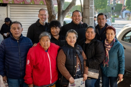 Roberto Cabrera celebra el Día de la Candelaria con voceadores de San Juan del Río
