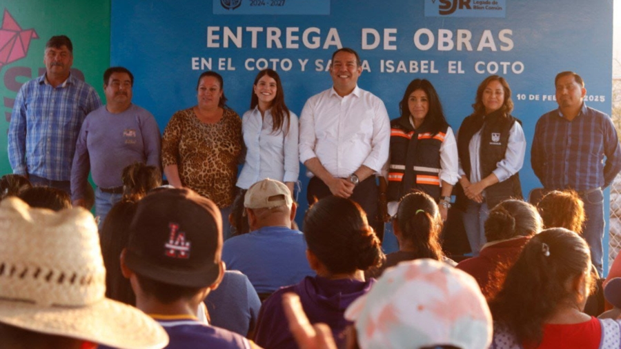 Roberto Cabrera entrega obras por más de 4.2 millones de pesos en El Coto y Santa Isabel El Coto