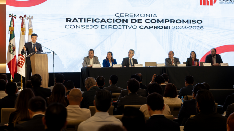 Gobernador de Nuevo León plantea eliminación de impuestos y simplificación de trámites para impulsar el desarrollo urbano