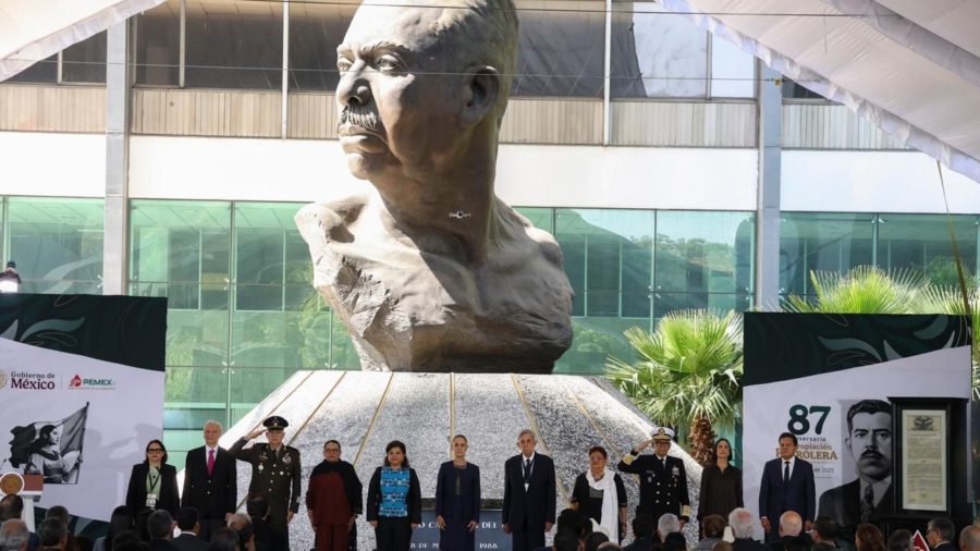 Claudia Sheinbaum firma decreto para la integración vertical de Pemex y CFE