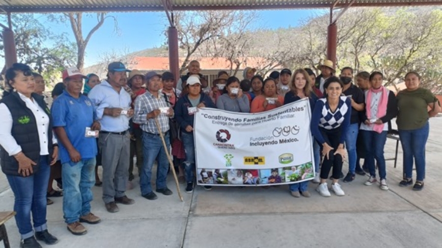 Impulsan autosuficiencia alimentaria en 650 familias rurales de Querétaro