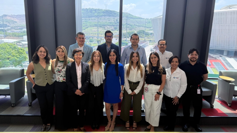 Secretaría del Trabajo y Santander refuerzan lazos para impulsar inclusión laboral en Querétaro