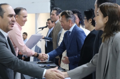 Jalisco entrega Distintivo Pro Integridad a 120 empresas; busca certificar 500 este año