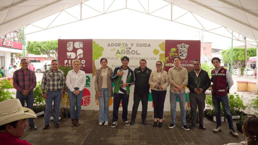Pedro Escobedo refuerza conciencia ambiental con jornada “Adopta un árbol y cuídalo”