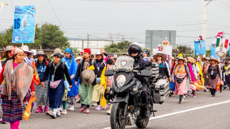 Policías de Querétaro brindan acompañamiento a la 63ª Peregrinación Femenina al Tepeyac