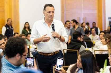 Kuri llama a la juventud queretana a liderar el futuro del estado