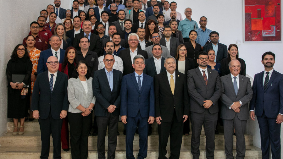 Nuevo León apuesta por el talento docente para liderar la industria de semiconductores