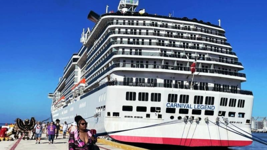 Yucatán navega alto: el Carnival Legend inaugura su arribo en Progreso y fortalece el turismo de cruceros