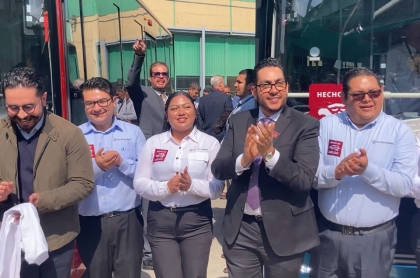 Entrega del distintivo Hecho en México impulsa la industria del transporte eléctrico en el Bajío