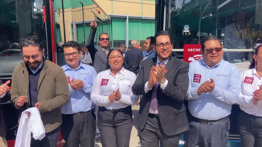 Entrega del distintivo Hecho en México impulsa la industria del transporte eléctrico en el Bajío