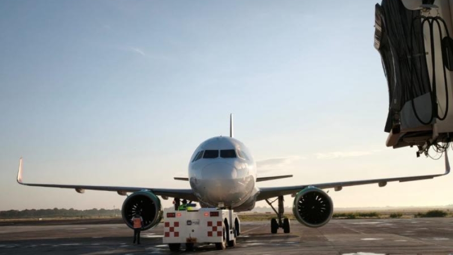Inicia operaciones el vuelo Los Ángeles–Mérida para la temporada de fin de año