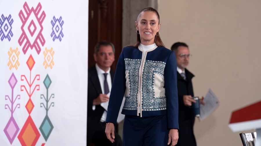 México logra récord histórico de recaudación sin subir impuestos; Sheinbaum destaca combate a la evasión fiscal