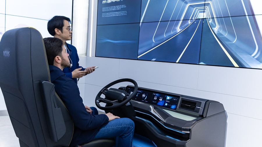 De la manufactura a la alta tecnología: Samuel García amarra en Corea mil MDP de Hyundai Mobis para NL