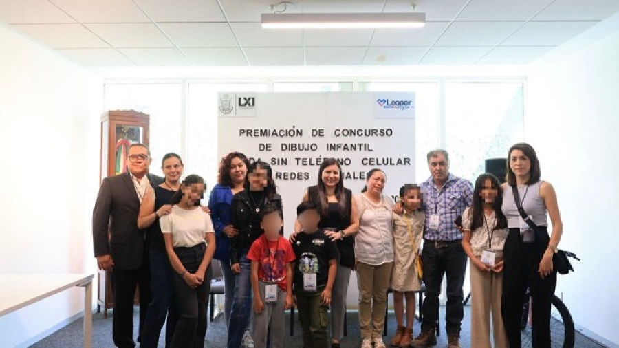 Niñez queretana imagina un mundo sin pantallas: Leonor Mejía premia a ganadores del concurso “Mi vida sin celular”