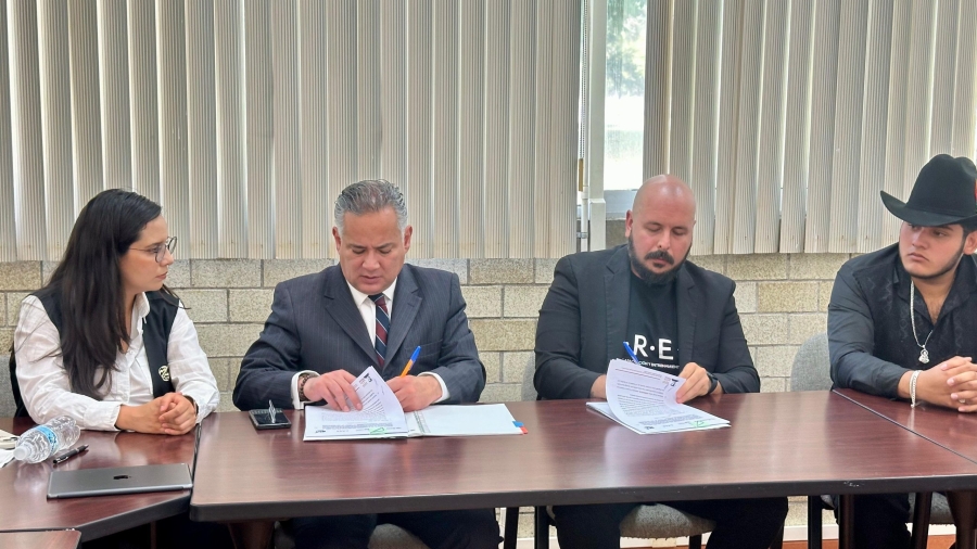 Blindaje al arte sanjuanense: Santiago Nieto y Estudio C.R.E.A. firman pacto para proteger la propiedad intelectual de los creadores