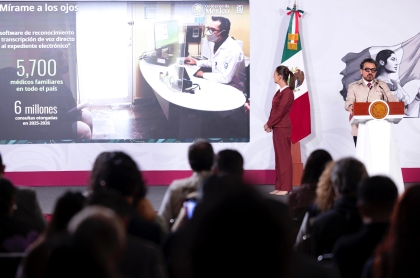 De la inteligencia artificial a la cirugía robótica: Sheinbaum presenta la revolución tecnológica del sistema de salud público