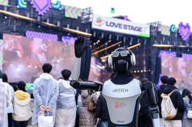 El futuro de la compañía artificial: Robot humanoide de UWORLD logra 3,000 pedidos en solo ocho días