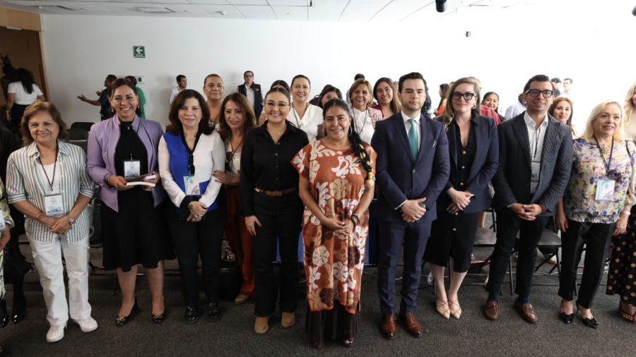 Claudia Díaz Gayou participa en capacitación “Porque las Mujeres sí Importan” con Eufrosina Cruz en Querétaro