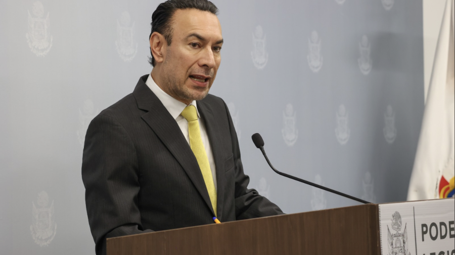 Arturo Maximiliano propone Ley de Voluntad Anticipada para que pacientes decidan antes de no poder hacerlo