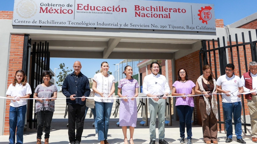 «La educación no es un privilegio»: Sheinbaum inaugura bachillerato con enfoque en IA en Tijuana y avanza hacia los 200 mil lugares