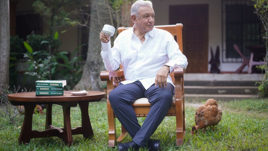 El regreso de AMLO: Respaldo total a Sheinbaum y una dura advertencia sobre el «secuestro» de Donald Trump