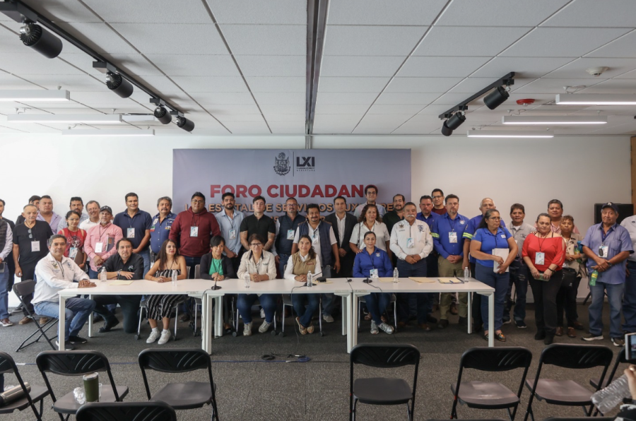 Grúas, abusos y un salón casi vacío de autoridades: así fue el foro por la reforma a corralones en Querétaro