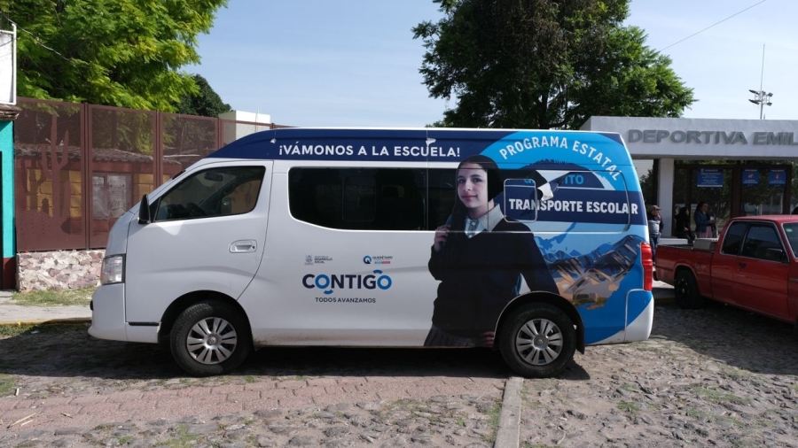 Corregidora transporta estudiantes porque llegar a la escuela sigue siendo un privilegio