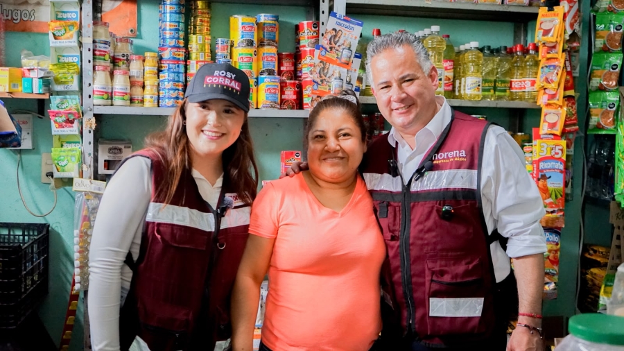 Santiago Nieto recorre Paseos de San Miguel y escucha demandas por seguridad, agua y justicia