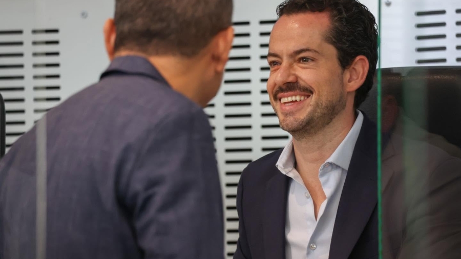 Ospital advierte riesgos para la libertad de expresión en reglas sobre audiencias