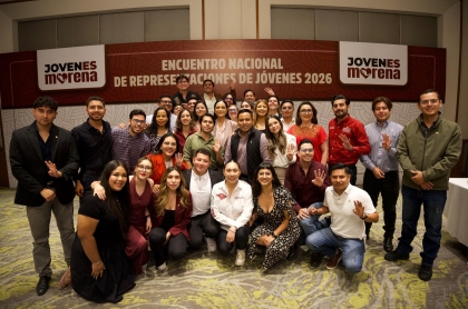 La Presidenta Nacional del MORENA en reunión con jovenes del partido movimiento